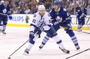 steven-stamkos-nhl-tampa-bay-lightning-toronto-maple-leafs-850x560